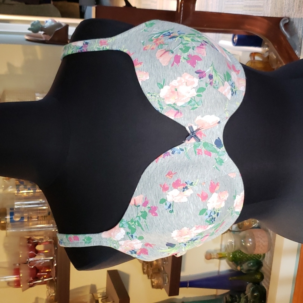 Cacique Womans Plus Size Gray Floral T Shirt Bra